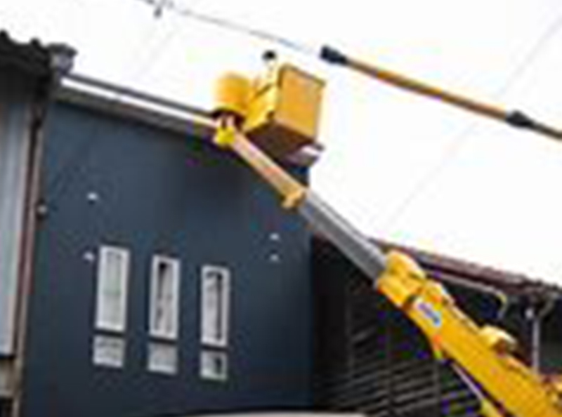 高所作業車によるエアコン設置